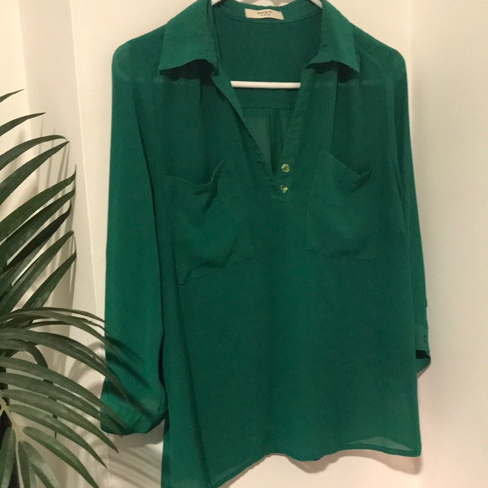 Long sleeve green blouse